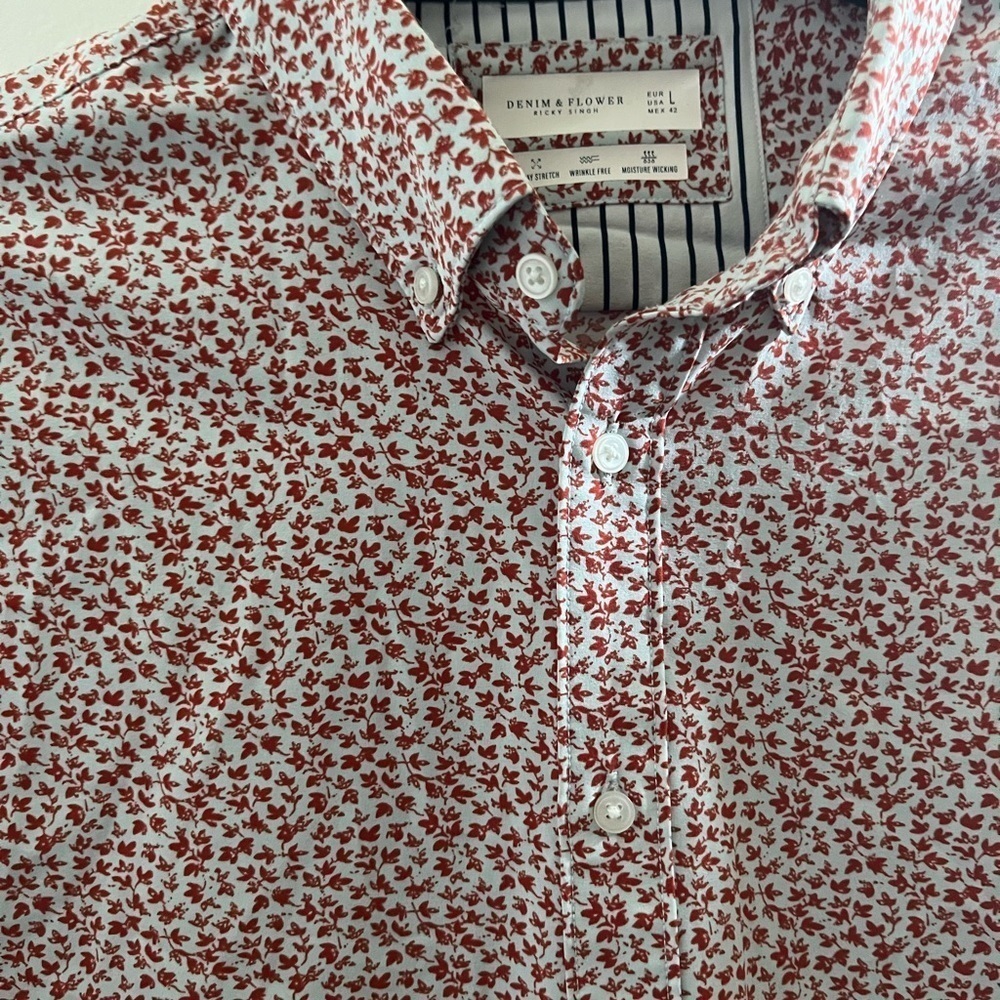Denim & Flower Red Floral Button Down Shirt - Picture 4 of 7